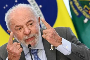 Lula chama Flávio de ‘imbecil’ em reunião ministerial sobre tarifaço