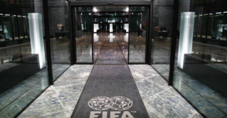 FIFA anuncia piso de US$5 mil por dia para times convocados da Copa