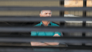 Boletim relata aumento de soluços de Bolsonaro no pós-operatório