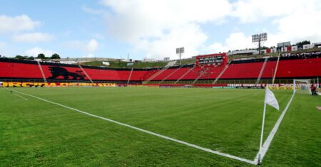 Vitória e Fortaleza decidem a Copa do Nordeste no Barradão às 16h