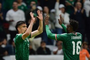 México goleia Sérvia e fecha amistoso com impulso para a Copa