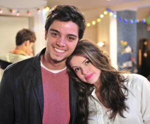 Agatha Moreira defende Rodrigo Simas e descarta filhos