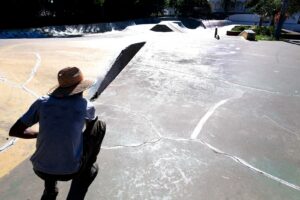 Reforma da pista de skate da Pauliceia em Piracicaba garante espaço renovado para a comunidade