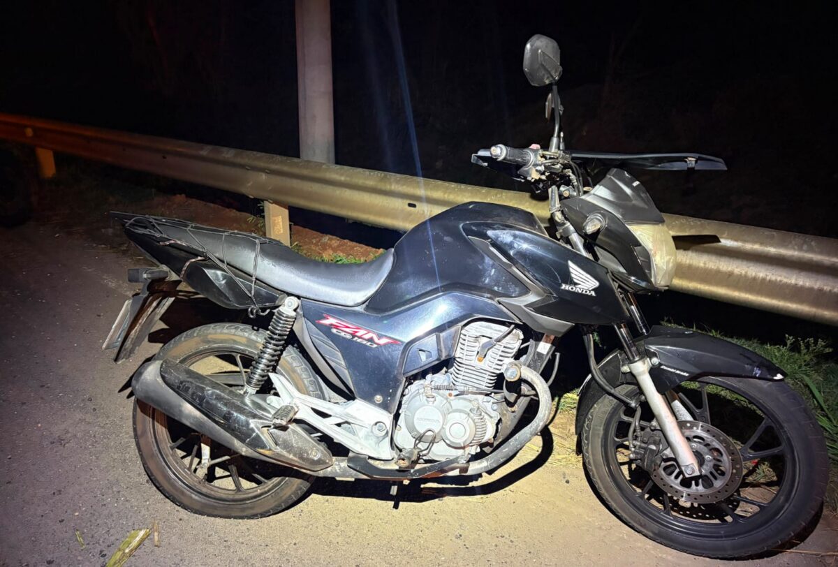 Mulher sofre traumatismo craniano após queda de moto em rodovia de Piracicaba