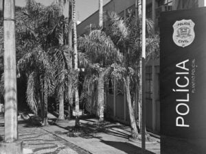 Grávida de 17 anos é ameaçada durante briga de vizinhos com faca e facão em Piracicaba