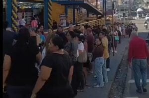 Filas enormes chamam atenção após inauguração de loja no Centro de Piracicaba