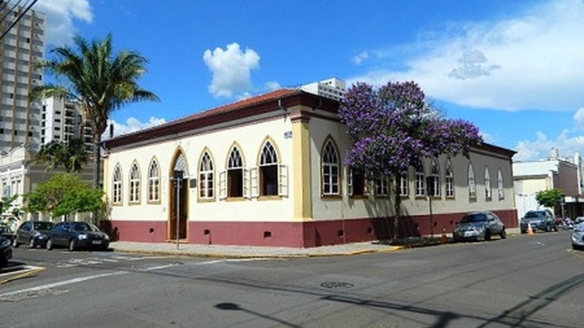 Fachada do Museu Prudente de Moraes, na Rua Santo Antônio, em Piracicaba