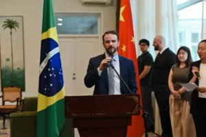 BC reduz Selic a 14,25%, mas spread bancário mantém crédito a 56,7%