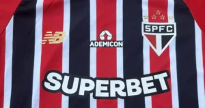 São Paulo encaminha contratação do lateral Aurélio Buta, livre do Copenhague