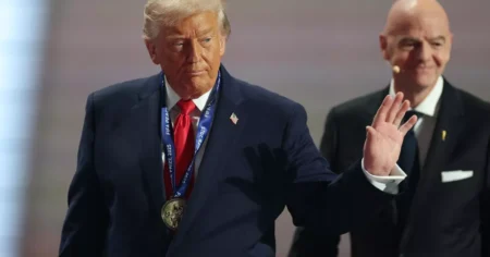 Trump sugere Copa só nos EUA, mas regra da Fifa adia chance para 2038