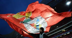Benfica contrata Jakub Kaminski por € 17 milhões e fixa multa de € 60 milhões