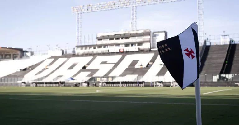 Pedro Emanuel estreia com derrota no Vasco e admite falta de reação do time