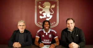 Aston Villa anuncia Manzambi, revelação suíça da Copa, por R$ 350 milhões