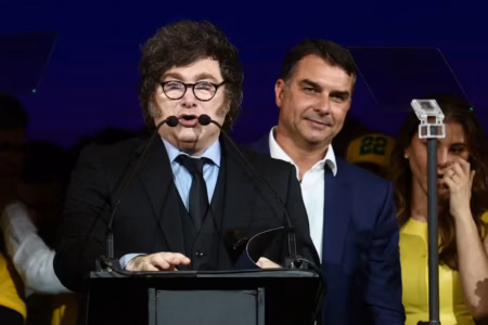 Itamaraty chama embaixador após Milei atacar Lula e Moraes em evento do PL
