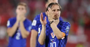 Croácia anuncia Slaven Bilic como técnico e tenta reverter aposentadoria de Modric