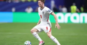 Manchester City contrata Elliot Anderson e quebra recorde britânico no mercado