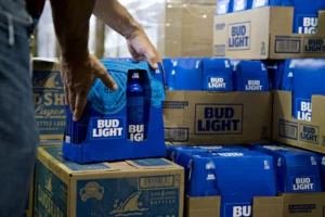 Eliminação do Brasil pressiona projeção de cerveja da AB InBev
