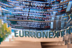 Bolsas europeias sobem e Stoxx 600 fecha em recorde com liquidez menor