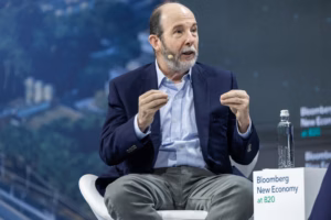 Warsh escolhe Armínio Fraga para revisar comunicação do Fed