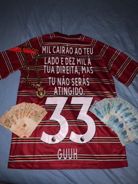 Camisa de Vozinha supera Neuer e Alisson em leilão recorde de R$ 65,5 mil