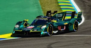 Ian James vê 2029 como fim do V12 do Aston Martin Valkyrie no WEC
