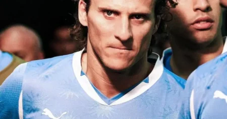Forlán assume Uruguai até 2027 após queda na Copa e saída de Bielsa