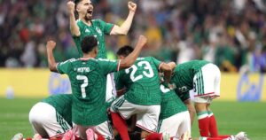 México bate Equador no Azteca e quebra jejum de 32 anos na Copa
