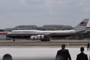 Governo Trump força repórteres do NYT a depor no caso Air Force One