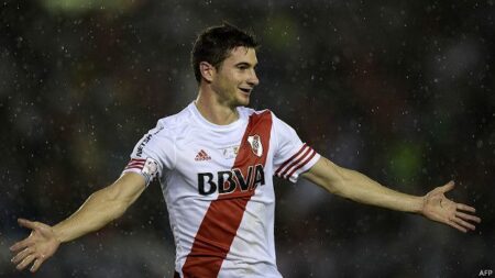 River Plate acerta acordo por Almada, mas jogador decide após a Copa do Mundo