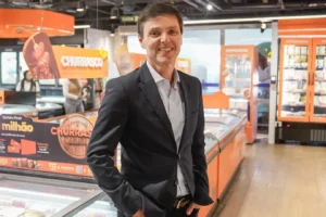 Seara encerra ciclo de R$ 10,2 bi e lança plano global de R$ 10 bi com IA