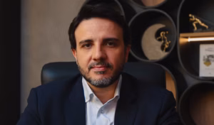 Senado aprova aposentadoria de agentes e trava retenção de fundos; Renan Santos vê sabotagem