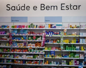 Lula sanciona lei que muda compras do SUS e veta transferência de tecnologia