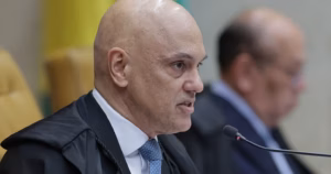 Moraes nega visita de Milei a Bolsonaro após endurecer regras da prisão domiciliar