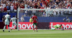 Copa 2026 tem pior taxa de pênaltis em 60 anos, apesar de recordes de Kane, Messi