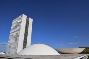 Governo adia comitê de minerais críticos e espera marco legal no Congresso
