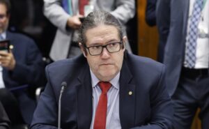 Comissão da Câmara aprova registro obrigatório de crimes de homotransfobia