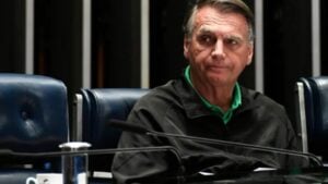 Defesa de Bolsonaro tenta derrubar no STF restrição de 30 dias a visitas