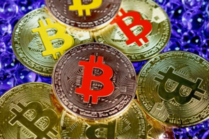 Bitcoin sobe a US$ 63,7 mil com deflação recorde nos EUA desde 2020