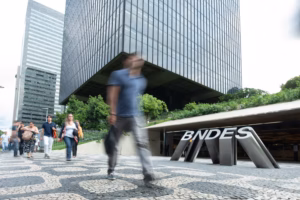 BNDES aprova R$ 267,5 mi para renovar ônibus do Grupo Comporte em SC, DF e SP