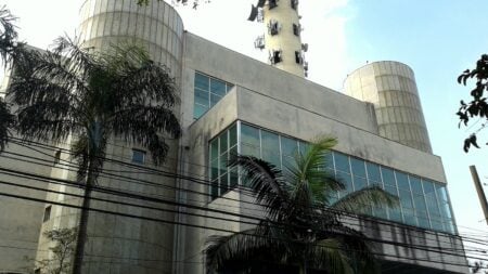 Telefônica Brasil vê lucro subir 17% no 2º tri, a R$ 1,573 bi