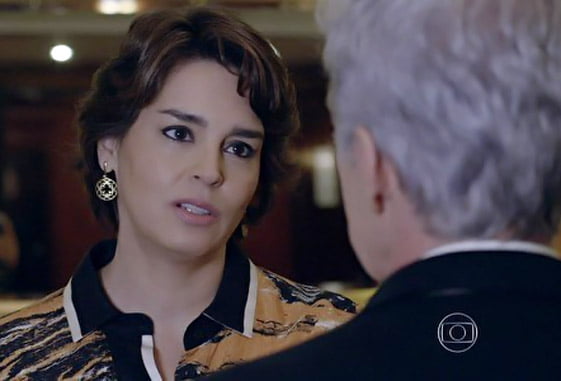 HOJE (22/09) EM ‘IMPÉRIO’: Bianca impede que Cláudio veja a repercussão de sua foto na internet