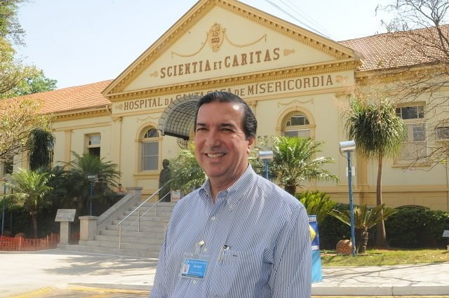 " Existindo empatia entre o paciente e o médico, a serenidade e a confiança no atendimento ocorrem naturalmente", diz Ruy Nogueira, diretor técnico da Santa Casa - Foto: Divulgação 