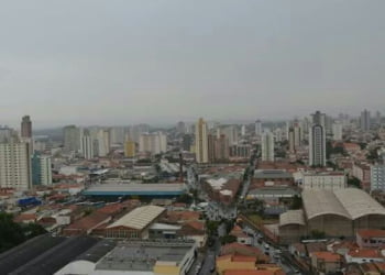 Vendaval deixa o Santa Rosa e a Vila Cristina sem energia por quase três horas