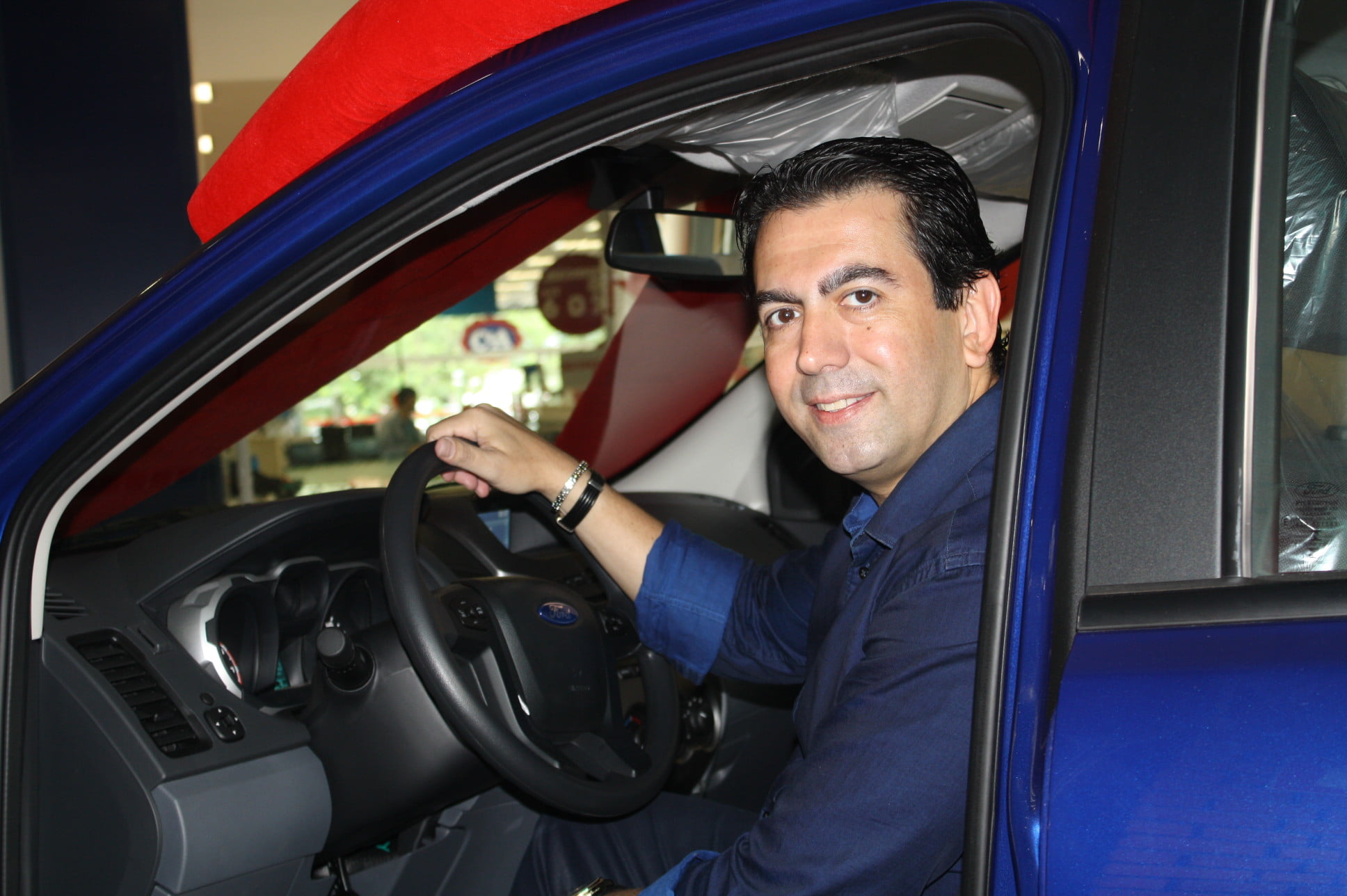 Médico é o ganhador da Ford Ranger da promoção de natal do Shopping Rio Claro