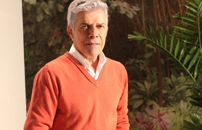 Após ter cena de beijo gay cortada, José Mayer dá piti e reclama na Globo