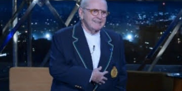 Magro e sem barba, Jô Soares volta à gravações após 45 dias internado