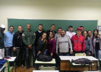 Professor e alunos promovem campanha para ajudar portadores de HIV em Piracicaba