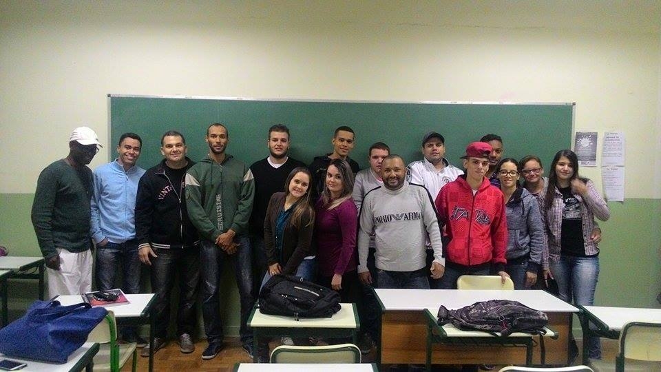 Professor e alunos promovem campanha para ajudar portadores de HIV em Piracicaba