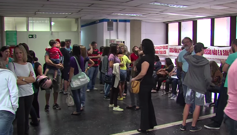 Professores da rede municipal fazem protesto em Americana