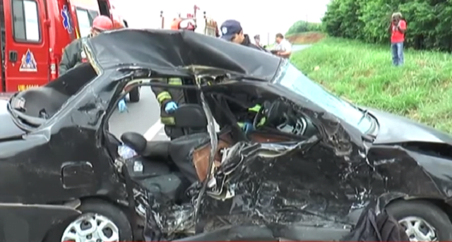 Mulher de Piracicaba morre e três ficam feridos em acidente de carro